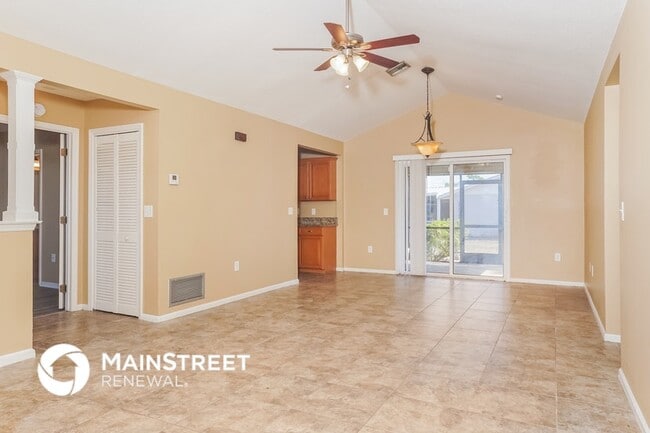 7436 Sunnybrook Blvd in Englewood, FL - Foto de edificio - Building Photo