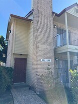 2120 El Paseo St in Houston, TX - Building Photo