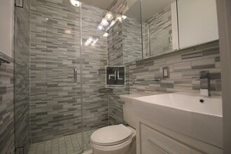 East 25th Street in New York, NY - Building Photo - Building Photo