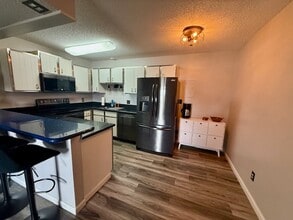 16 S Shore Dr, Unit 6 in Clear Lake, IA - Building Photo - Building Photo
