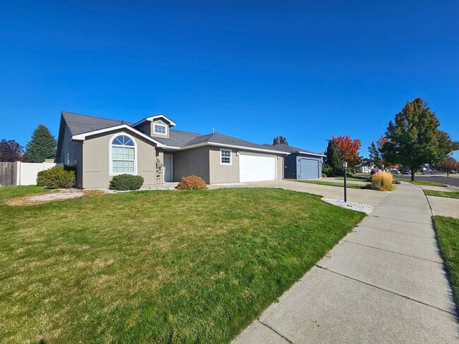property at 1435 Weile Ct