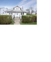 77 Stewart Ave in Hempstead, NY - Building Photo