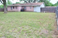 5930 Lazy River Dr photo'