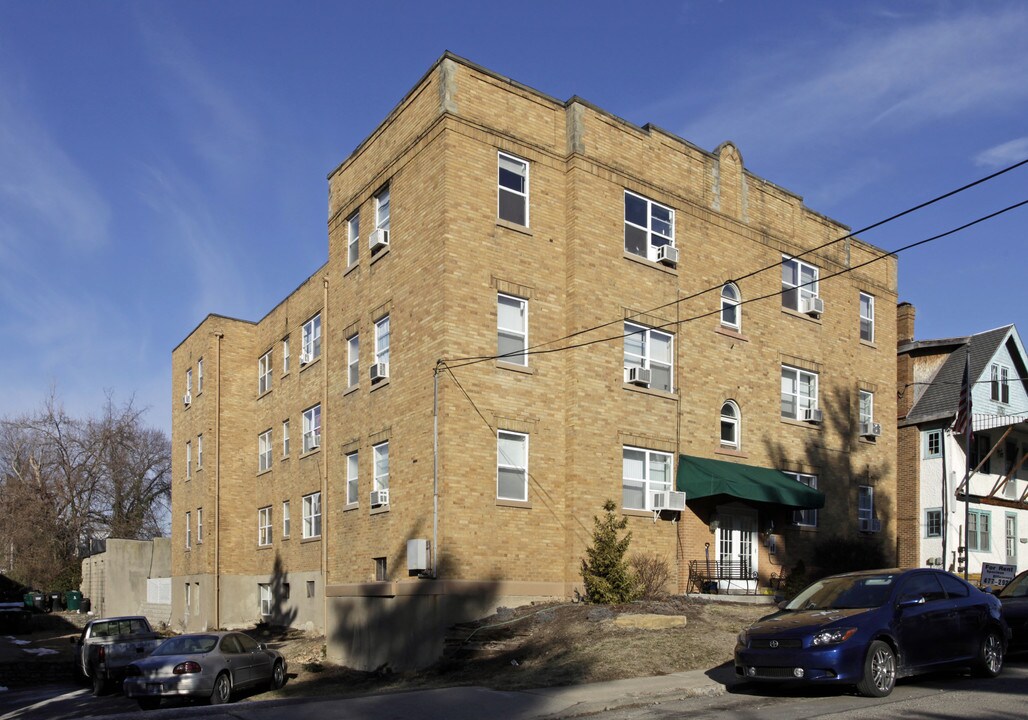 3437 Shaw in Cincinnati, OH - Foto de edificio