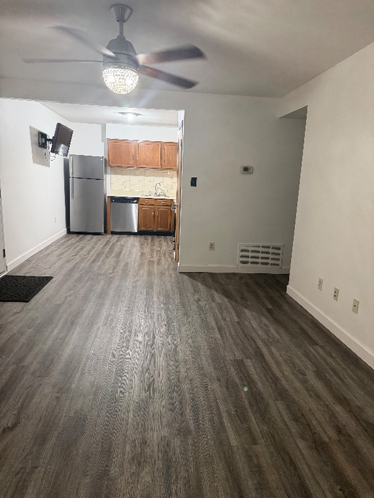 1231 Creve Coeur Crossing Ln in Chesterfield, MO - Foto de edificio