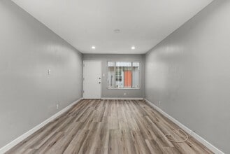 10442 Lampson Ave in Garden Grove, CA - Building Photo - Building Photo