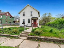 1351 7th Ave in Rockford, IL - Building Photo