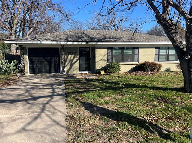 7720 Gaston Ave in Fort Worth, TX - Building Photo
