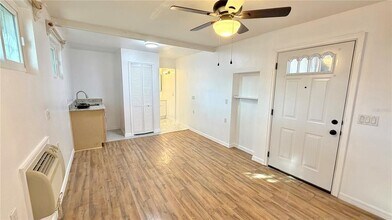 6310 Lake Underhill Rd in Orlando, FL - Building Photo - Building Photo