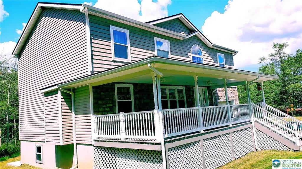 5145 White Birch Dr in Long Pond, PA - Building Photo