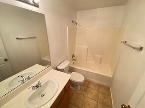 7844 Russling Leaf Dr in Las Vegas, NV - Building Photo - Building Photo