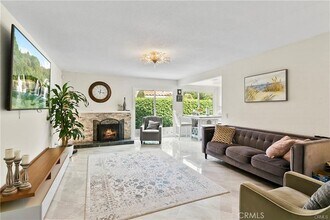 196 S Donna Ct in Anaheim, CA - Building Photo - Building Photo