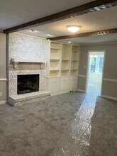 1018 Jefferson Rd in Greensboro, NC - Foto de edificio - Building Photo