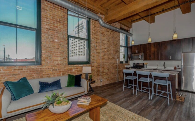 21 S Russell St in Boston, MA - Building Photo