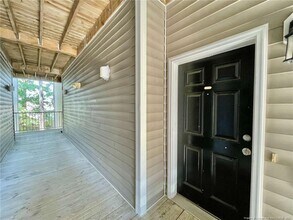635 Marshtree Ln in Fayetteville, NC - Foto de edificio - Building Photo