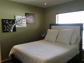 160 NW 166th Ave in Pembroke Pines, FL - Building Photo - Building Photo