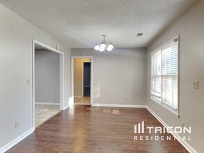 389 Hillridge Dr in Lawrenceville, GA - Building Photo - Building Photo
