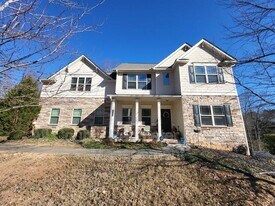 5735 Riverside Bay in Sugar Hill, GA - Building Photo