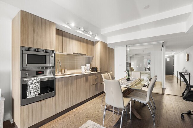 955 Bay St. in Toronto, ON - Building Photo - Building Photo