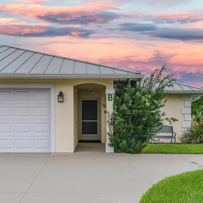 301 S Wimbrow Dr in Sebastian, FL - Building Photo - Building Photo