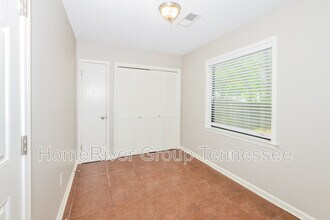 6370 Kinston Park Dr in Memphis, TN - Building Photo - Building Photo