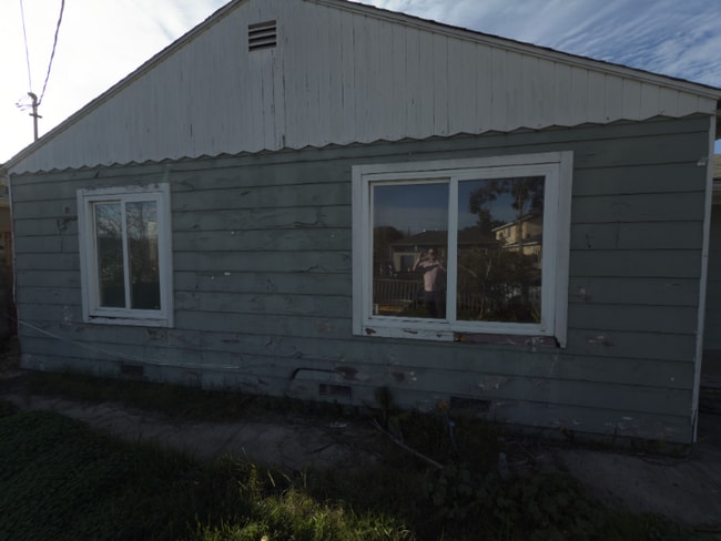 1245 Laurel Ave in East Palo Alto, CA - Building Photo - Building Photo