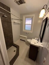 237 E Walnut St, Unit Floor 1 in Lancaster, PA - Building Photo - Building Photo