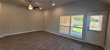 419 Lazy Ln in Montgomery, TX - Building Photo - Building Photo