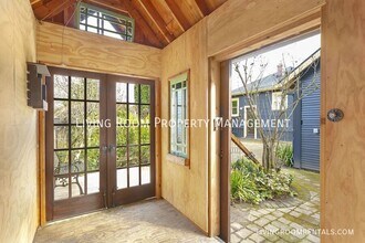 1927 SE Spokane St in Portland, OR - Building Photo - Building Photo