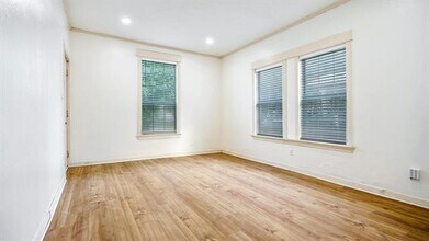 714 S Winnetka Ave in Dallas, TX - Building Photo - Building Photo