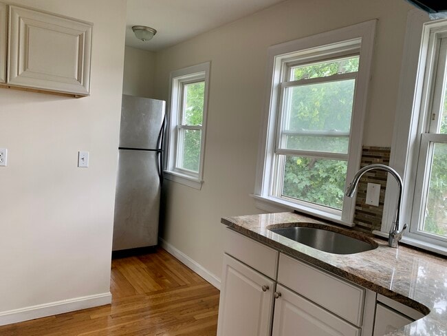 89 Billings Ave in Medford, MA - Foto de edificio - Building Photo