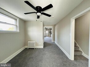 326 Fountain St in Philadelphia, PA - Building Photo - Building Photo