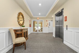 13 Morgan Dr, Unit 206 in Natick, MA - Building Photo - Building Photo