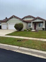 1369 Night Heron St in Olivehurst, CA - Building Photo