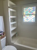 4105 McKinney St in Houston, TX - Building Photo