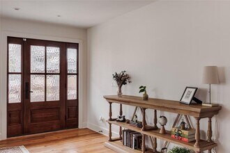 2613 E 2nd St in Austin, TX - Building Photo - Building Photo