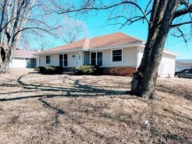 426 Jeffrey Ln in Ames, IA - Building Photo