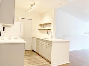 4364 S Kirkman Rd-Unit -312 in Orlando, FL - Building Photo - Building Photo
