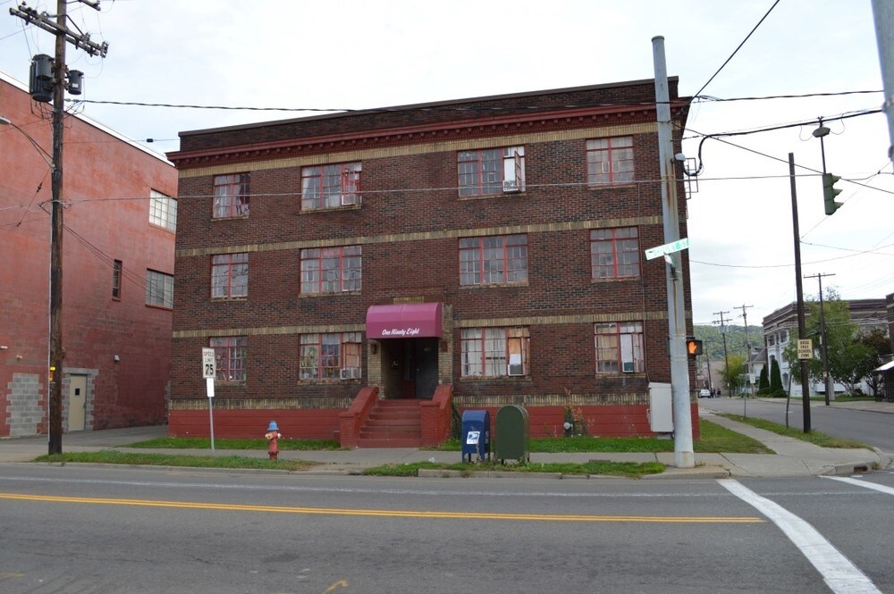 198 Court St in Binghamton, NY - Building Photo