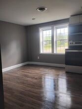 1611 Chinquapin Grove Rd in Bluff City, TN - Building Photo - Building Photo