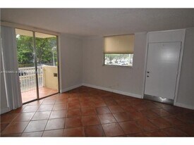 1801 S Treasure Dr in North Bay Village, FL - Building Photo