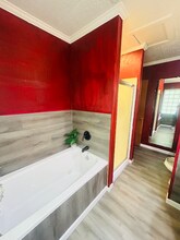 126 Aston Ave in Mccomb, MS - Building Photo - Building Photo