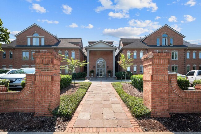 3733 West End Ave in Nashville, TN - Building Photo - Building Photo