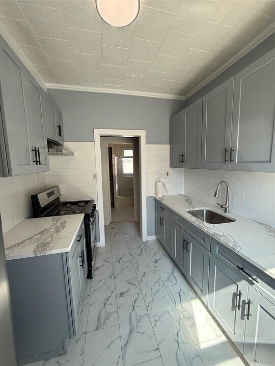 89-30 134th St in Queens, NY - Building Photo