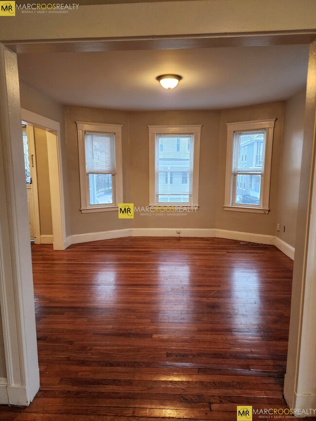 8 Woodside Ave, Unit 1 in Boston, MA - Building Photo - Building Photo