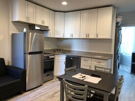 2415 Lorillard Pl, Unit #2 in Bronx, NY - Building Photo