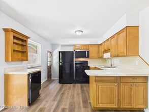 207 Greenlawn Dr in New Albany, IN - Building Photo - Building Photo