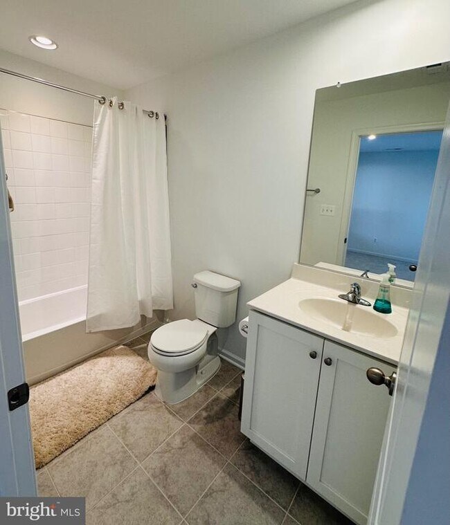 58 Bolingbroke Wy in Charles Town, WV - Building Photo - Building Photo