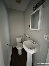 6 Swetts Ct in Watertown, MA - Foto de edificio - Building Photo