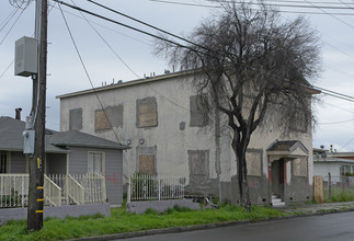 854 7th St in Richmond, CA - Building Photo - Building Photo